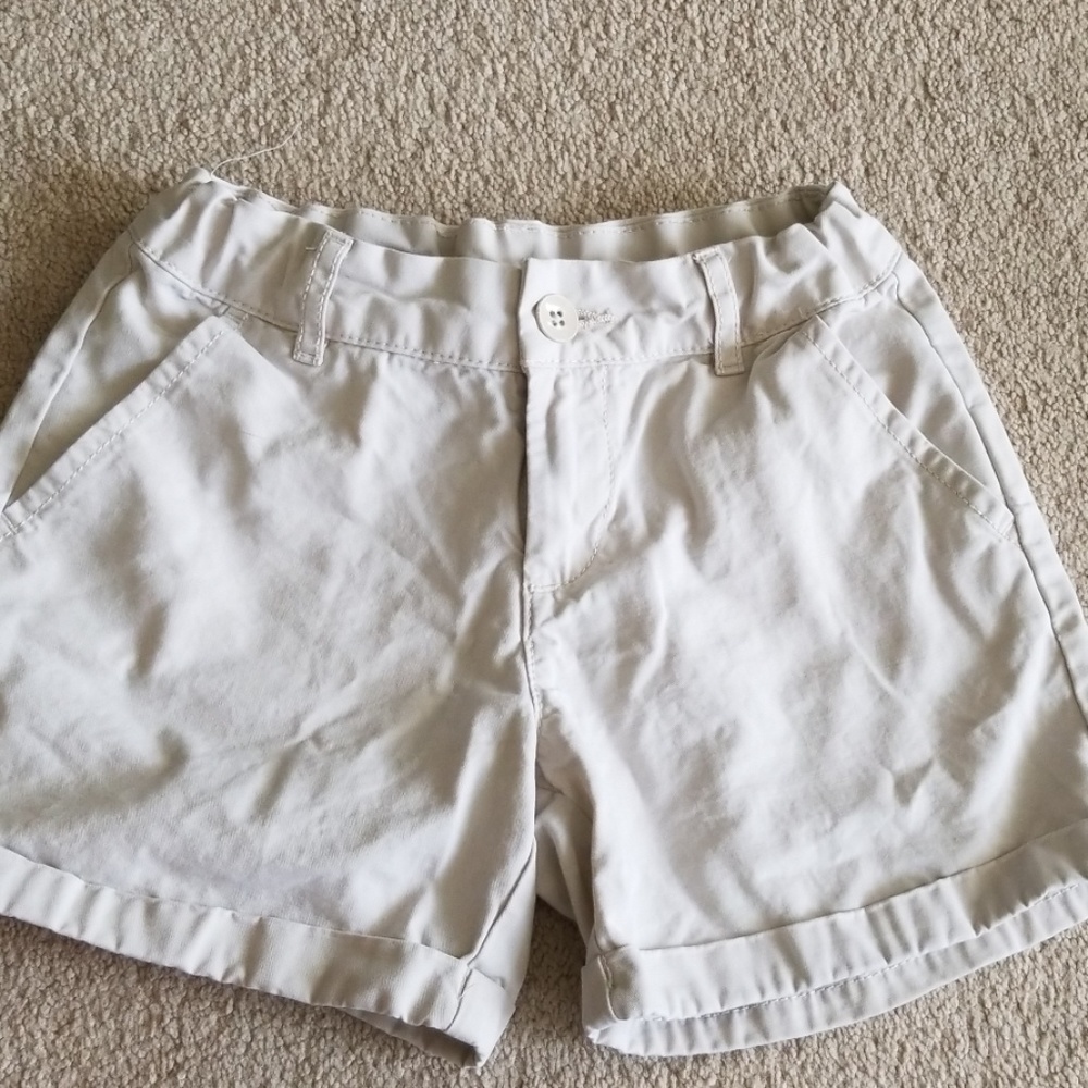 Gap khaki shorts